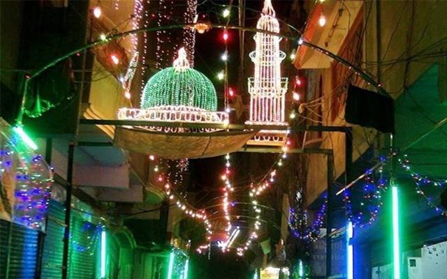 سرکار دو عالم حضرت محمد ﷺ کی ولادت کا جشن جوش وخروش سے منایا جارہا ہے