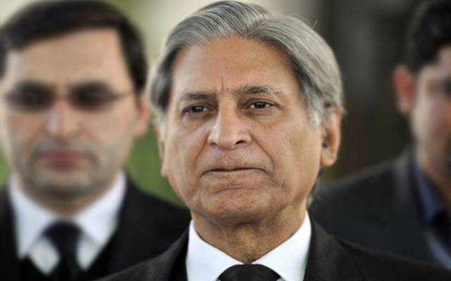 اقامہ کا مطلب آپ غیرملکی کمپنی کے ملازم ہیں: اعتزاز احسن