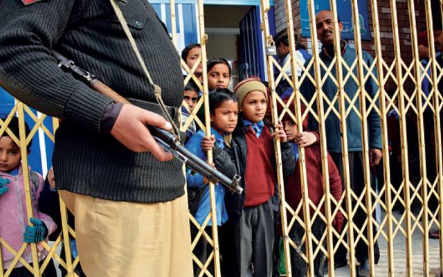 محکمہ تعلیم کا تمام سکولوں کو جنگی بنیادوں پر سیکیورٹی بہتر کرنیکا حکم 