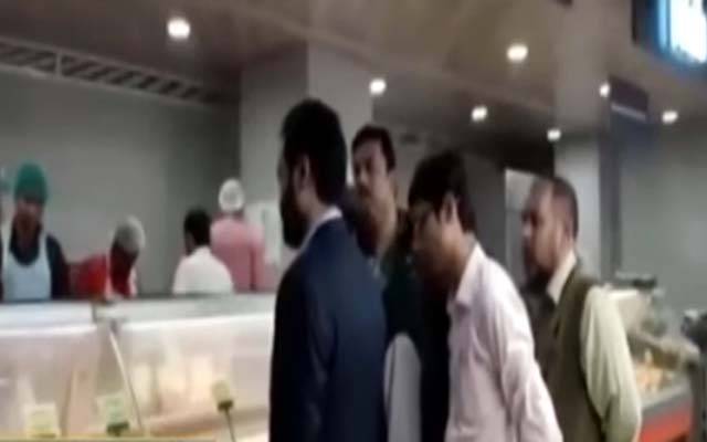 ڈیفنس: چیئرمین پرائس کنٹرول میاں عثمان کی گراں فروشوں کیخلاف کارروائی