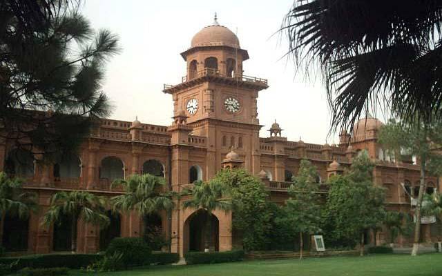 سرکاری کالجوں میں 4 سالہ ڈگری شروع کرنے کا منصوبہ روکنے کا فیصلہ