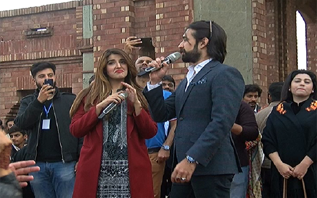  فلم ''پرچی'' کی کاسٹ پرموشن کیلئے کامسیٹس یونیورسٹی پہنچ گئی