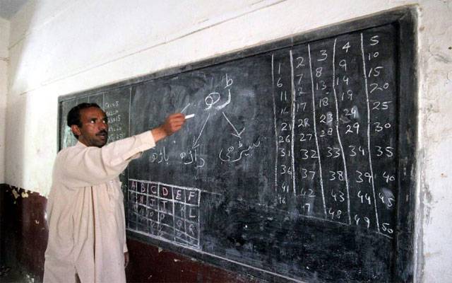 اساتذہ تنظیموں کا احتجاج رنگ لے آیا، 184 اساتذہ کو ترقیاں مل گئیں