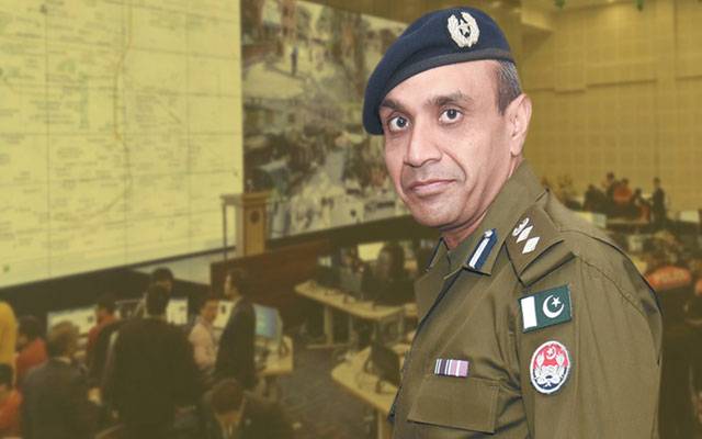 پولیس افسران کی ترقی، ڈی آئی جی آپریشنز نے بیج لگائے