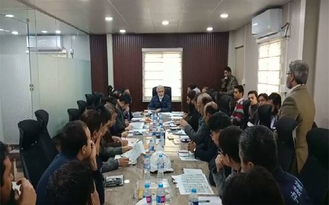 اورنج لائن ٹرین منصوبہ پانچ ماہ میں مکمل ہوجائے گا: خواجہ احمد حسان