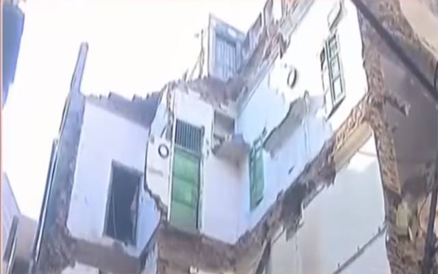 کوتوالی چوک میں 3 منزلہ مکان زمین بوس،4افراد کی نماز جنازہ ادا کردی گئی