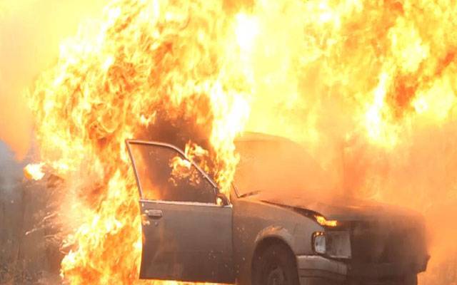 گلبرگ:مین بلیوارڈ اووریگا سنٹر کے قریب کار میں آتشزدگی