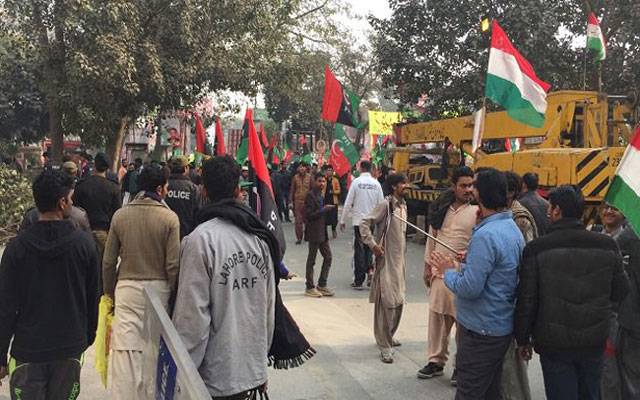 متحدہ اپوزیشن کا احتجاجی جلسہ کے دوران سکیورٹی پرتعینات پولیس اہلکار جاں بحق