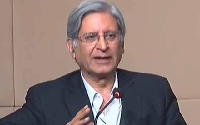 طلال چوہدری کی بجائے ماسٹر مائنڈ کو سزا دی جائے: بیرسٹر اعتزاز احسن