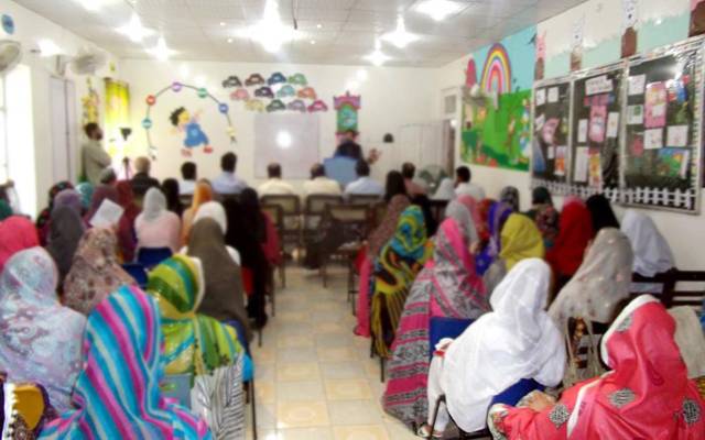 اساتذہ کو تربیت دینے والے خود ماسٹر ٹرینرز غیر تربیت یافتہ نکلے
