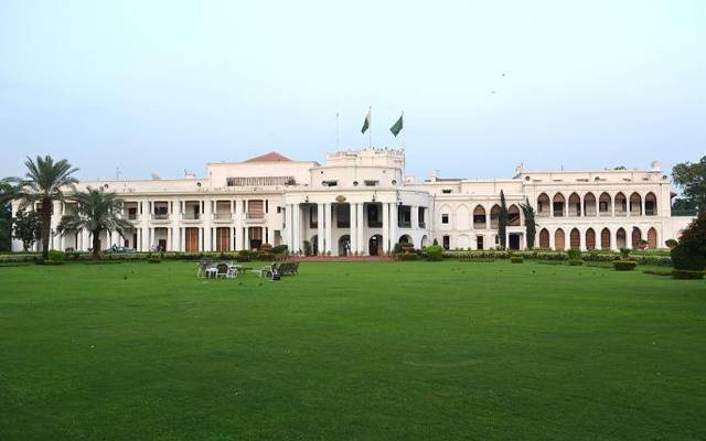 حکومت پنجاب کا افسران کو 