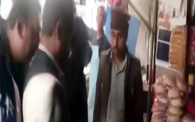 تاجپورہ بازار:چیئرمین پرائس کنٹرول نے اشیاءخوردونوش کی قیمتوں کا جائزہ لیا