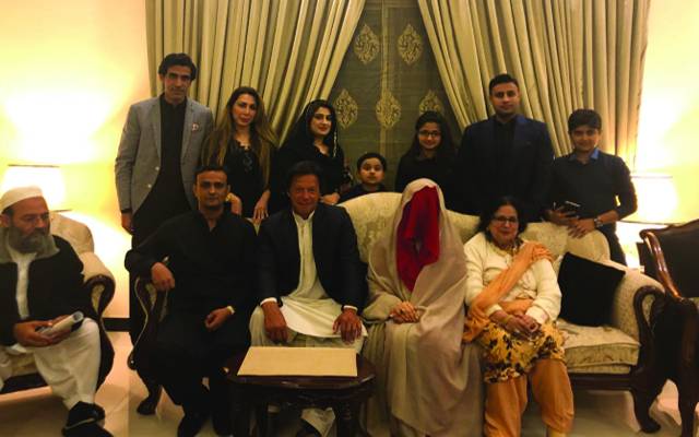 چیئرمین پی ٹی آئی عمران خان کی تیسری شادی کی تصدیق ہو گئی