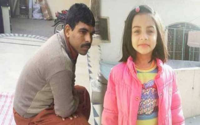 زینب کے قاتل کو سرعام پھانسی دی جائے: لاہور ہائیکورٹ میں درخواست دائر