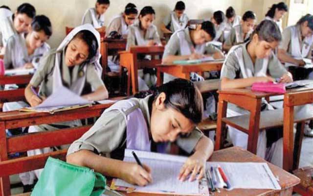 پیک کا نیا کارنامہ، آٹھویں جماعت کے ریاضی کے پیپر میں 2 سوال غلط نکلے
