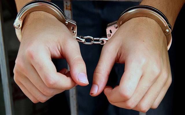 ایئرپورٹ: 4کروڑ سے زائد کی غیر ملکی کرنسی سمگل کرنے کی کوشش ناکام