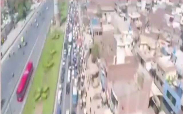 شہری جائیں تو کہاں جائیں،شاہدرہ اور اطراف میں ٹریفک کا شدید دباؤ