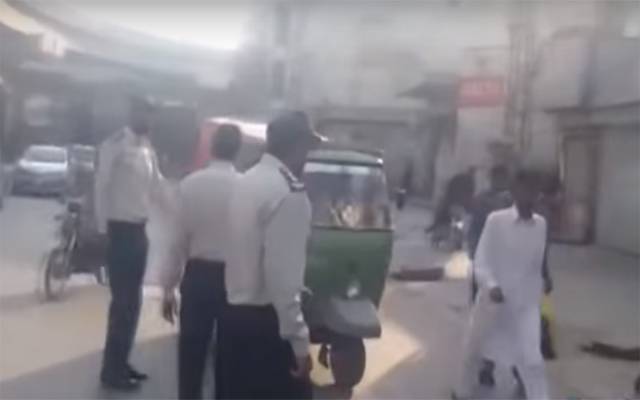ایل ٹی سی کا وحدت روڈ پر پبلک ٹرانسپورٹ کیخلاف کریک ڈاؤن
