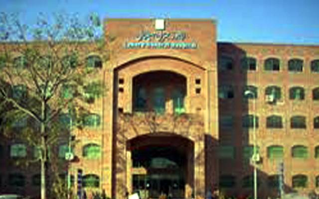شہر بھر کے ہسپتالوں میں مریضوں کے لواحقین سہولیات سے محروم