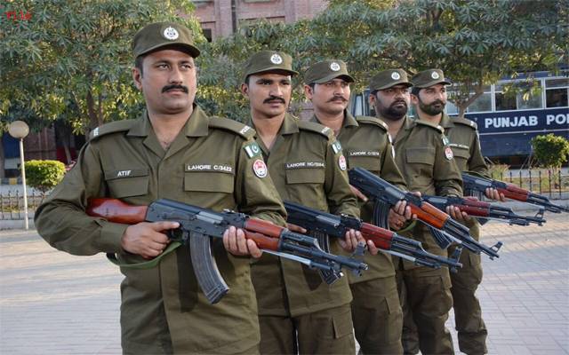لاہور پولیس نے کلرکوں سے جان چھڑانے کا منصوبہ تیار کرلیا