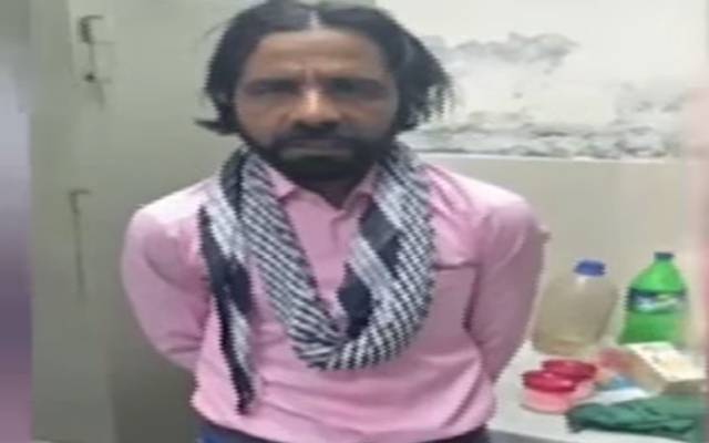  نوجوانوں کوملازمت کاجھانسہ دےکرلوٹنے والا نوسرباز پکڑا گیا
