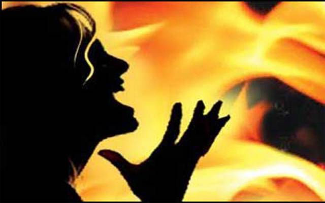ظلم کی انتہا، شاہدرہ میں سسرالیوں نےبہو کو زندہ جلا دیا
