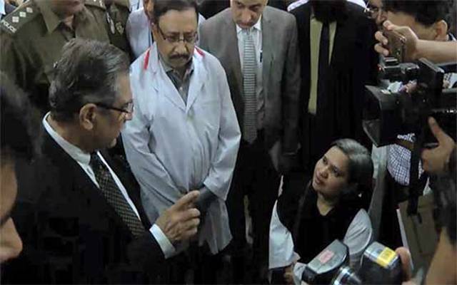 چیف جسٹس پاکستان کا سروسز اور مینٹل ہسپتال کا دورہ، گڈگورننس کے دعوؤں کا پول کھل گیا