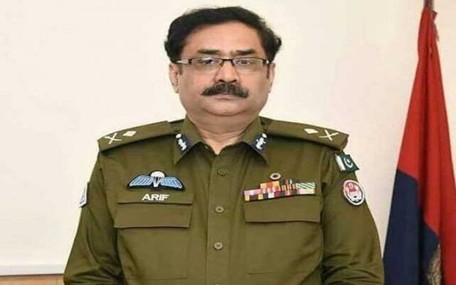 آئی جی پنجاب کو معذور کی فریاد نہ سننا مہنگا پڑ گیا، توہین عدالت کی زد میں آگئے
