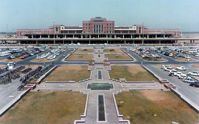لاہورایئرپورٹ پرامیگریشن حکام کی بڑی کارروائیاں