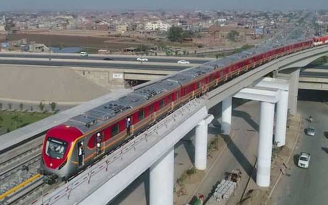 انتظار کی گھڑیاں ختم ، اورنج لائن کے پیکج ٹو پرٹرین چل پڑی