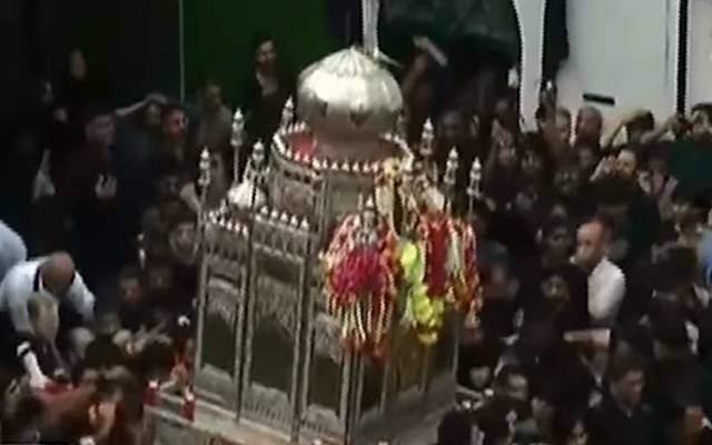 یوم شہادت حضرت علیؑ پر زیارت ضریح کا جلوس روایتی راستوں پر رواں دواں