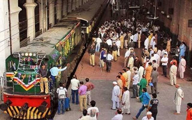 طلبا گھومنے پھرنےکا پلان بنا لیں، پاکستان ریلوے نے شاندار اعلان کردیا