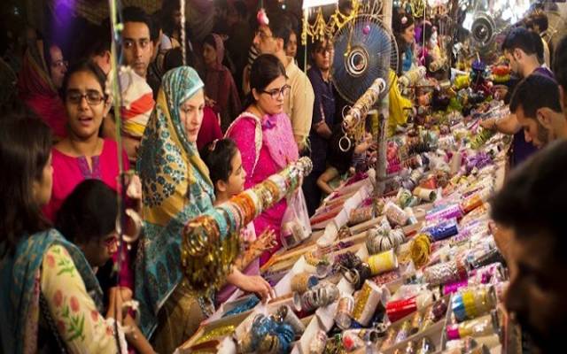 عید کی تیاریاں،زندہ دلان لاہور کا دھڑا دھڑ مارکیٹس کا رخ