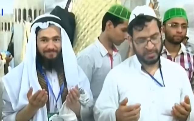 شوال کا چاند نظر آگیا، مذہبی مقامات پر بیٹھے لاکھوں معتکفین اعتکاف سے اُٹھ گئے