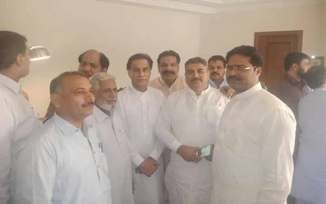 ن لیگی رہنما ایکدوسرے کیخلاف ہی سازشیں کرنے لگے