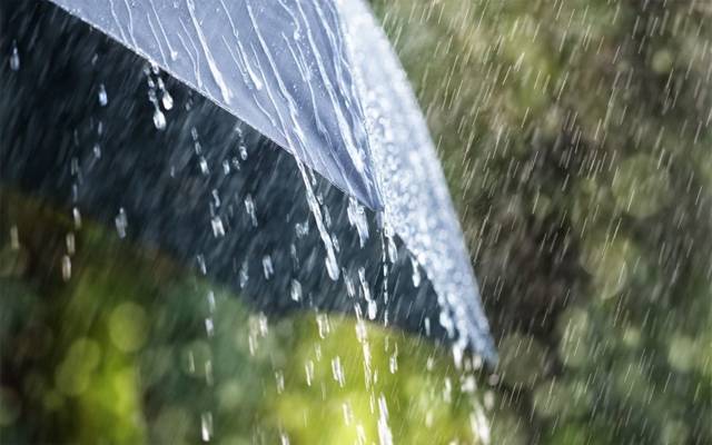 لاہوریئے چھتریاں نکال لیں، محکمہ موسمیات نے بارش کی نوید سنا دی