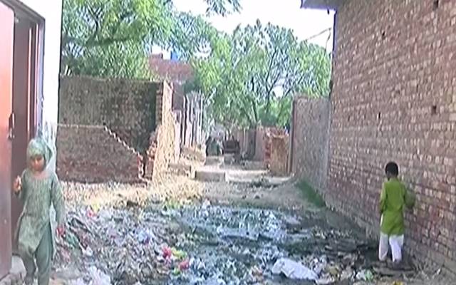 پی پی 163، علاقہ مکین سیوریج اور ٹوٹی گلیوں کے مسائل سے دو چار