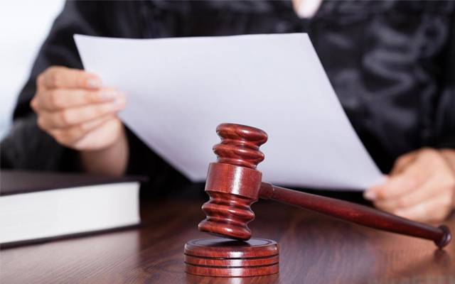  توہین عدالت کی درخواست پر سیکرٹری سکولز  پنجاب کو نوٹس جاری