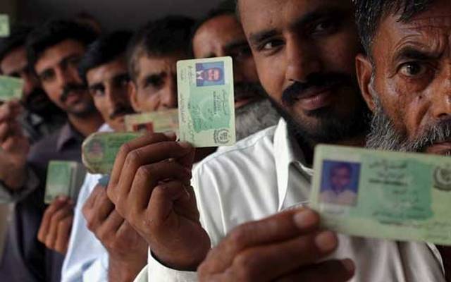 الیکشن کمیشن نے زائدالمعیاد شناختی کارڈ پر بھی ووٹ ڈالنے کی اجازت دیدی 