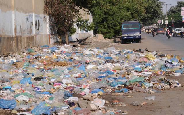  کچہ جیل روڈ پرگندگی کے باعث تعفن اور بیماریاں پھیلنے لگی