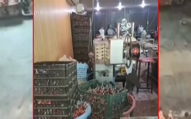 پنجاب فوڈ اتھارٹی نےمضر صحت بسکٹ اور ٹافیاں بنانے والی فیکٹری پکڑلی
