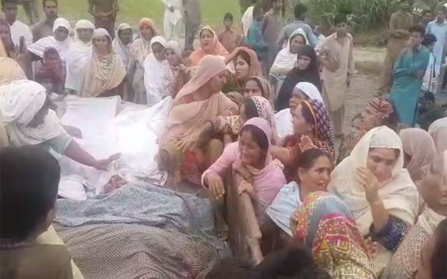پھلروان گاؤں میں ایک ہی خاندان کے 5 افراد قتل، ورثا کا شدید احتجاج