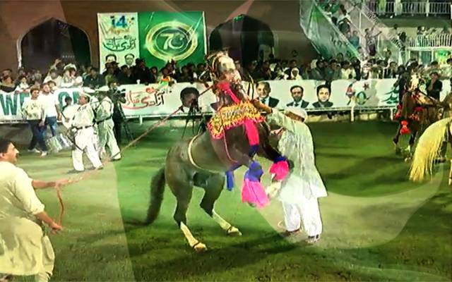 لاہوریئے ہوجائیں ہلے گلے کیلئے تیار، سٹی 42 آزادی پریڈکا انعقاد کررہا ہے