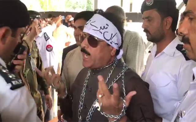 لیگی ایم پی اے طارق گل کا نواز شریف سے اظہار یکجہتی کا انوکھا انداز