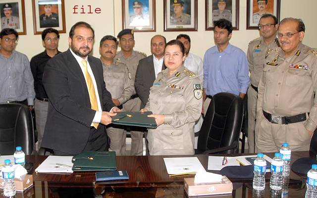 ٹریفک پو لیس کا اپنے ساتھیوں کے اعزاز میں پر وقارتقریب کا انعقاد