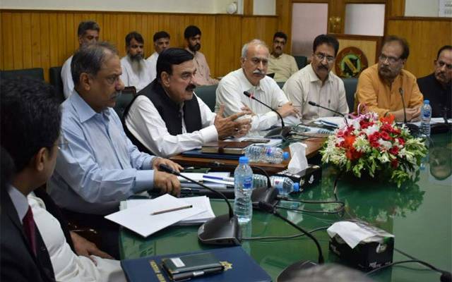شیخ رشید کا ریلوے کو اپنے پاوں پرچار ماہ میں کھڑا کرنے کا دعویٰ