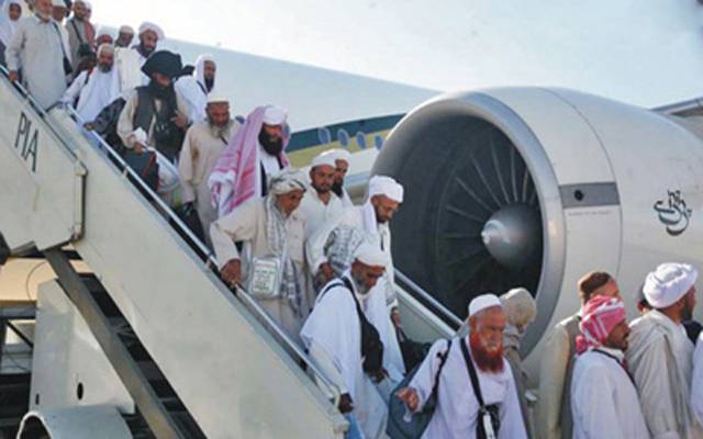 پی آئی اے کی لاجواب سروس، حجاج کرام آگ بگولا