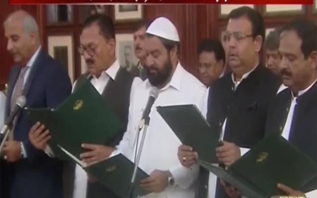 پنجاب کابینہ کے مزید بارہ وزراء نے حلف اٹھا لیا