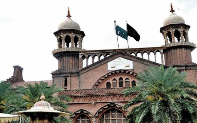 کم عمر رکشہ ڈرائیوروں کیخلاف ہائیکورٹ نے کمر کس لی