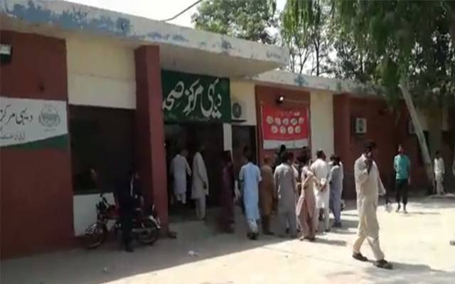 باٹا پور دیہی مرکز صحت میں ڈنڈے سوٹے چل گئے، 4 افراد زخمی
